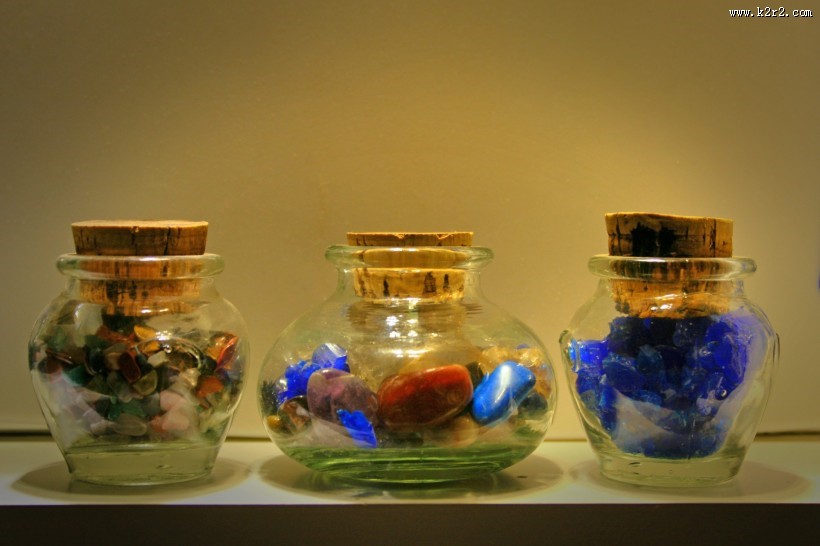 彩色玻璃瓶图片大全