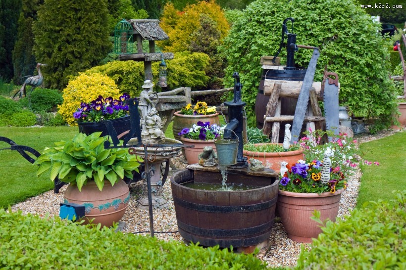 色彩缤纷的花盆陶罐图片