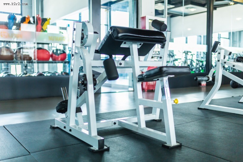 健身房跑步机图片