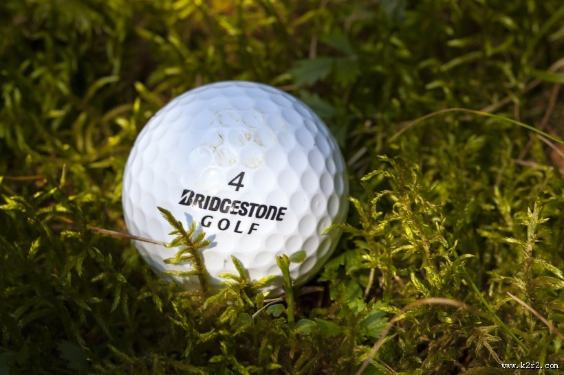 白色的高尔夫球图片大全