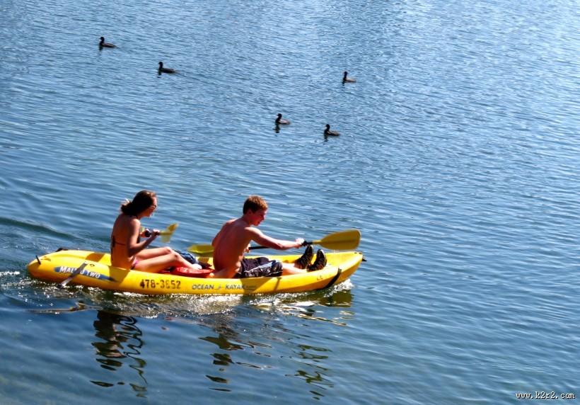 好玩的皮艇运动图片