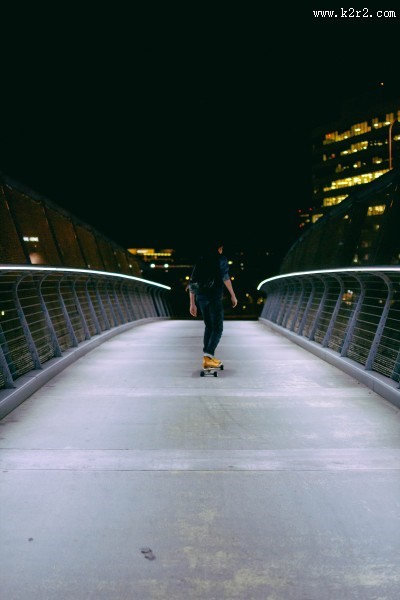 炫酷的滑板运动图片