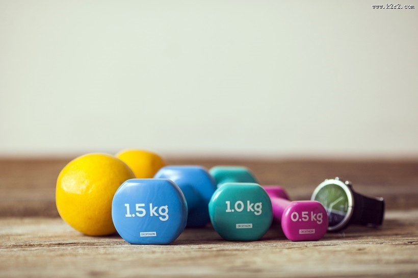 健身器材哑铃图片