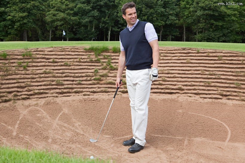 打高尔夫男性图片