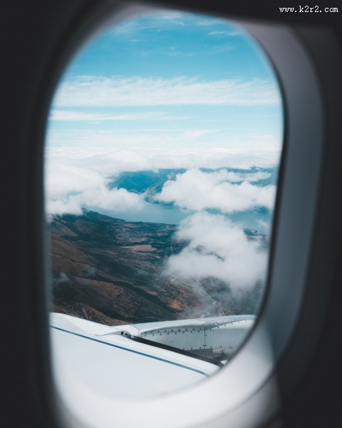 飞机的窗户图片