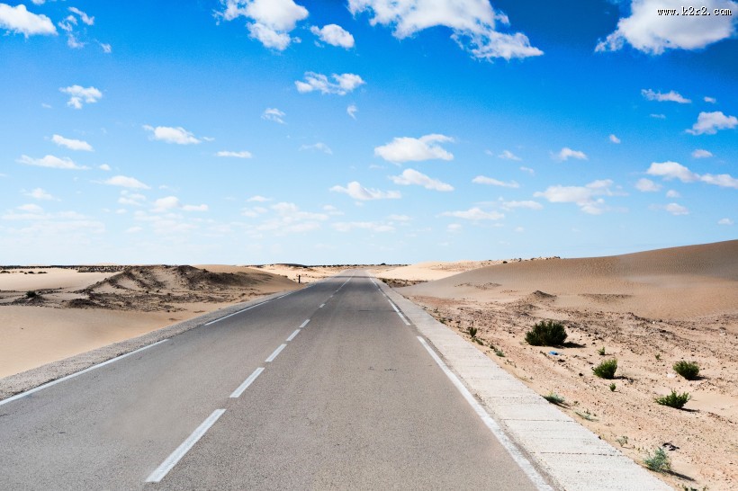 笔直的公路图片