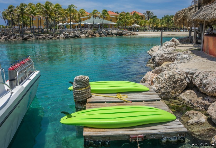 各种颜色的皮艇kayak图片