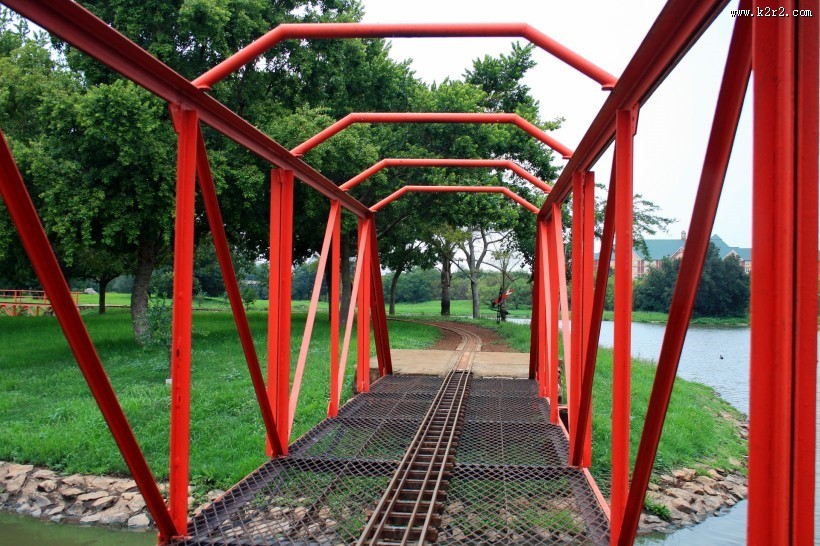 火车模型桥图片