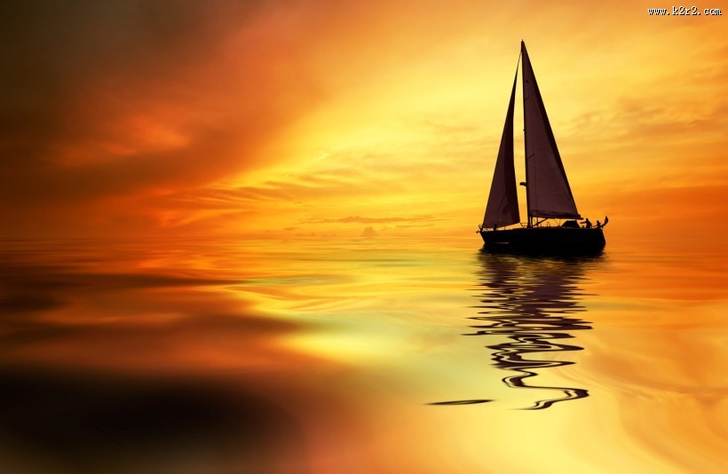 夕阳下的帆船图片