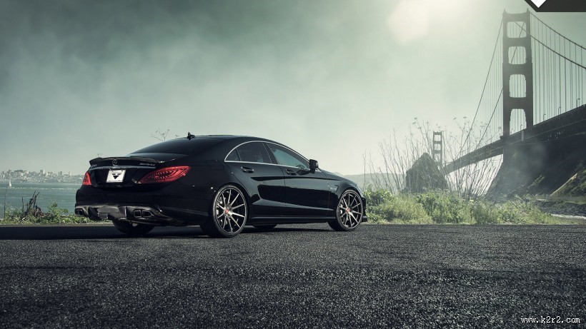 黑色奔驰CLS63图片