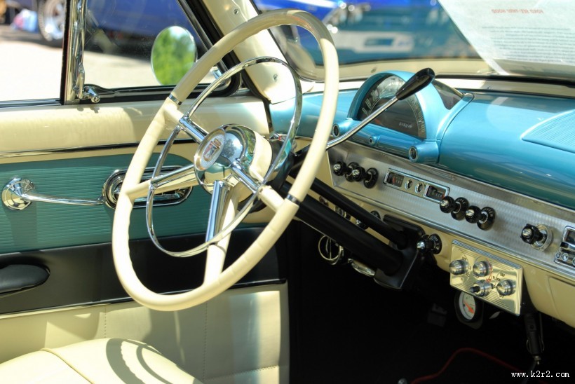 汽车方向盘特写图片