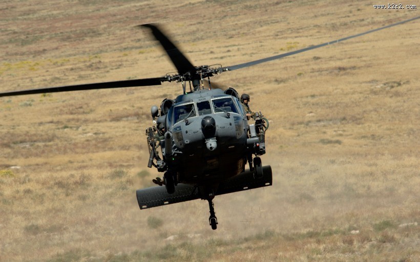 HH-60铺路鹰直升机图片