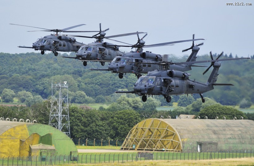 HH-60铺路鹰直升机图片