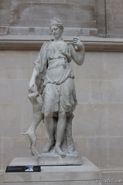 欧美风格的人物雕像图片