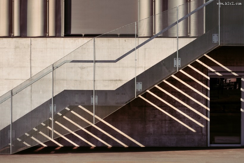 充满设计干的楼梯图片