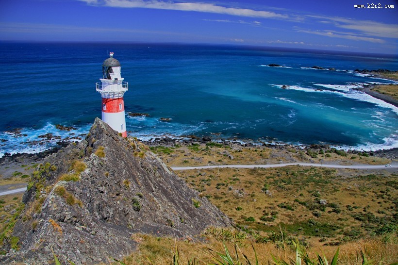 高耸的灯塔图片