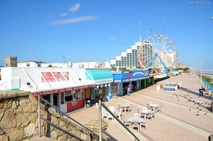 彩色沙滩小屋图片