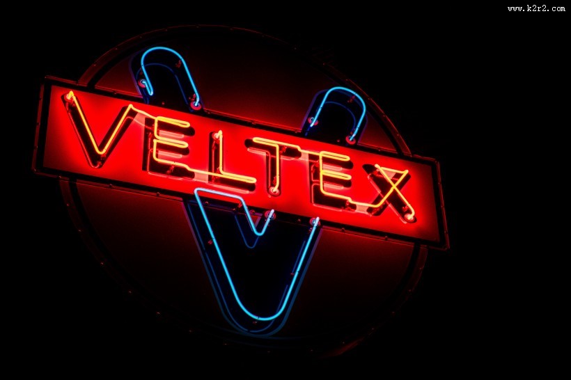 霓虹灯招牌图片