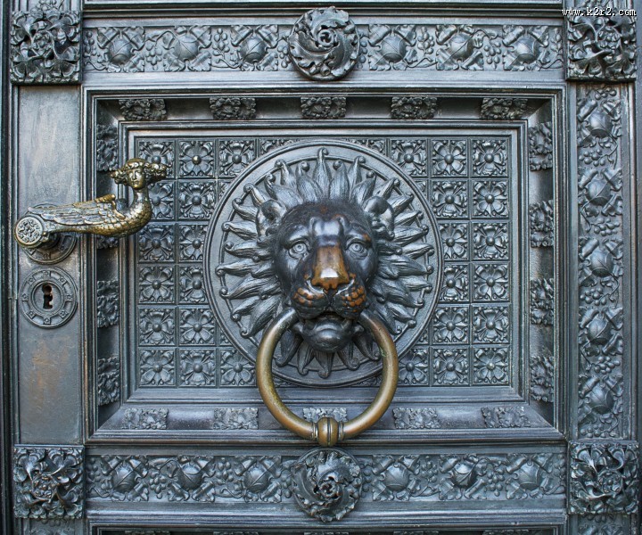 复古狮子门把手图片