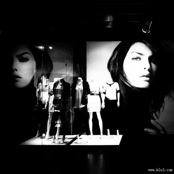 琳琅满目的商场图片