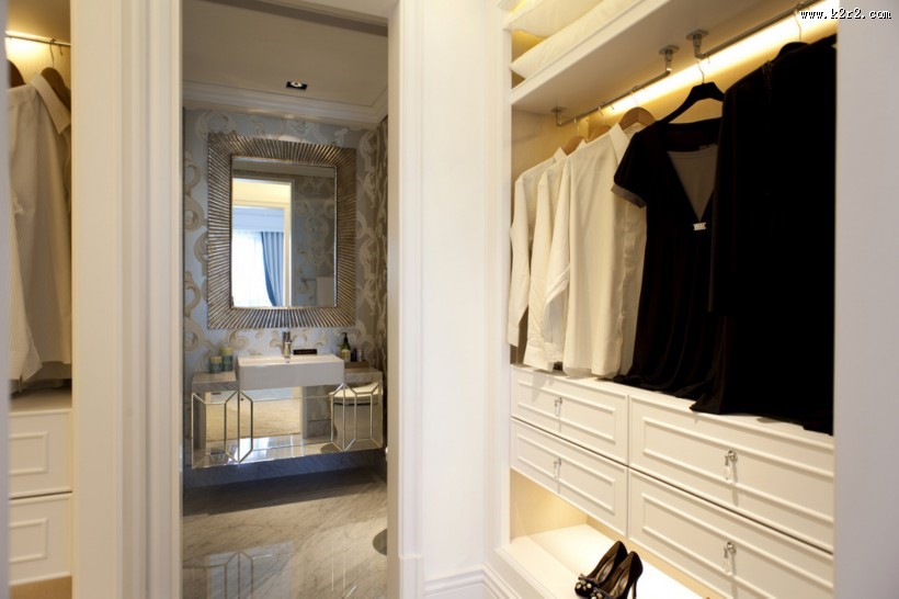 台北张公馆奢华衣帽间图片