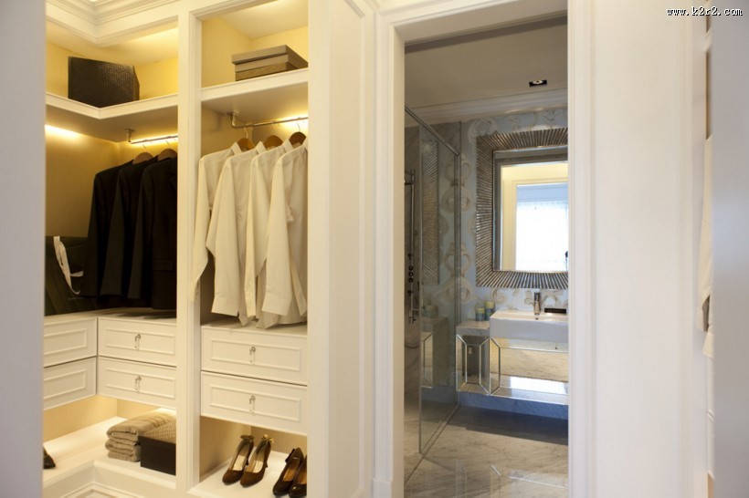 台北张公馆奢华衣帽间图片