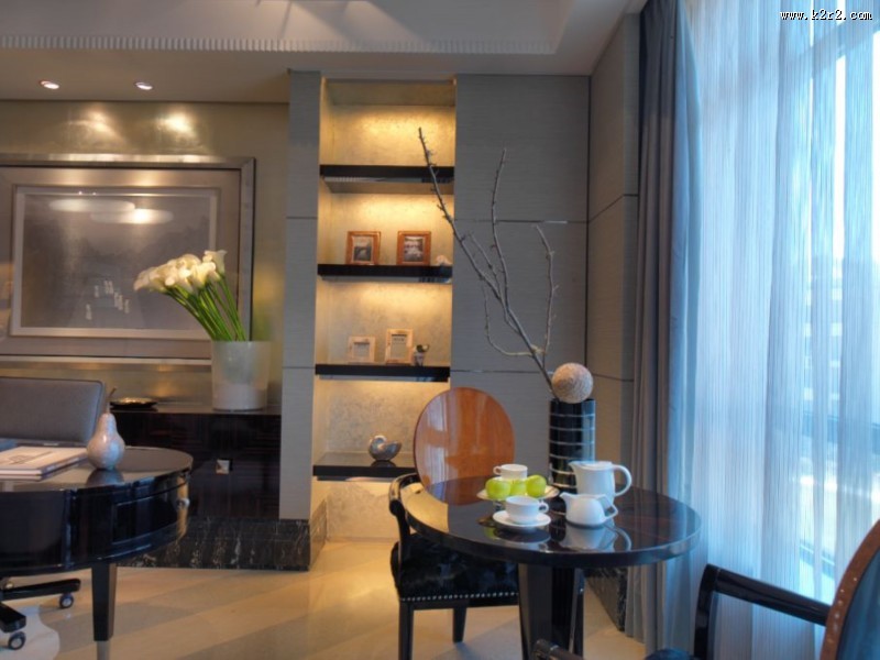 大连星海湾壹号样板房书房图片