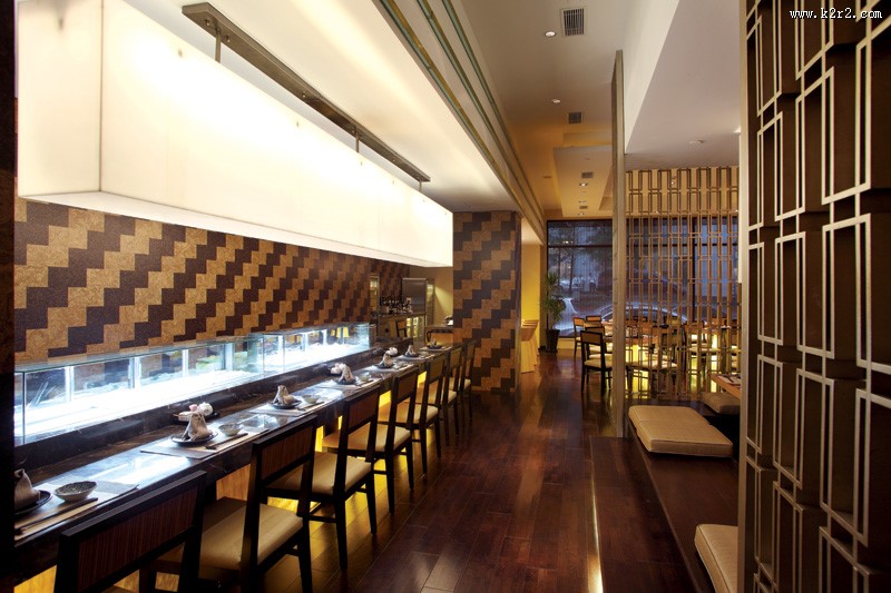 窗居酒屋-日式风格餐厅装潢图片