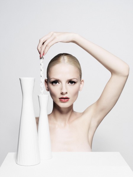 女性化妆品经典广告图片