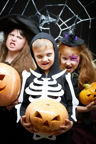 扮成万圣节鬼怪的儿童图片大全