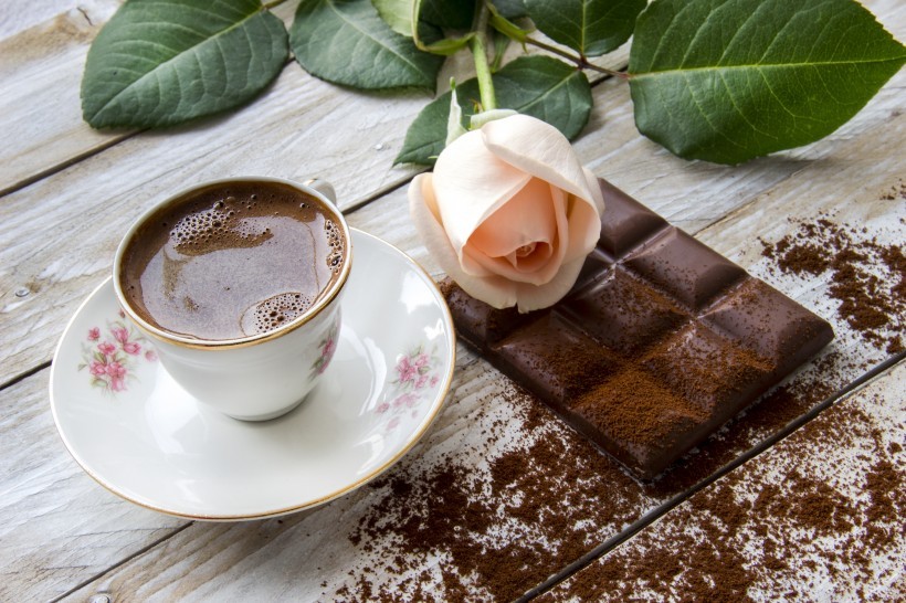 咖啡鲜花戒指巧克力礼品素材图片