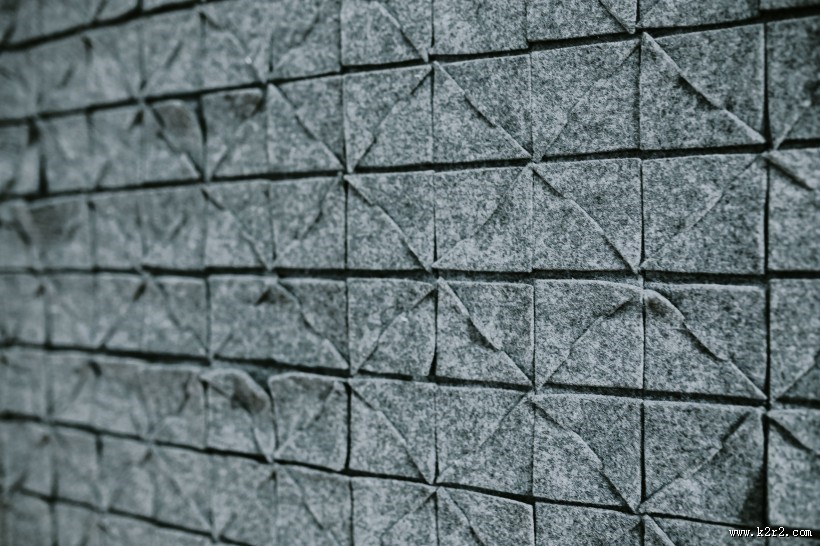 画廊里的各种艺术作品图片