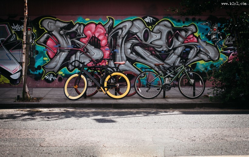 墙壁上的涂鸦和绘画图片