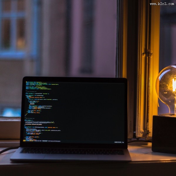 电脑屏幕上的数据代码图片