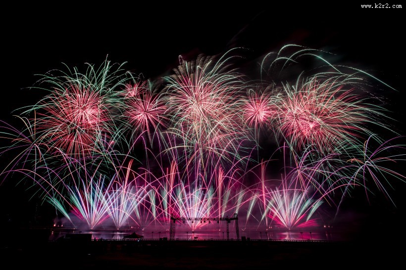 绚烂瑰丽的烟花图片