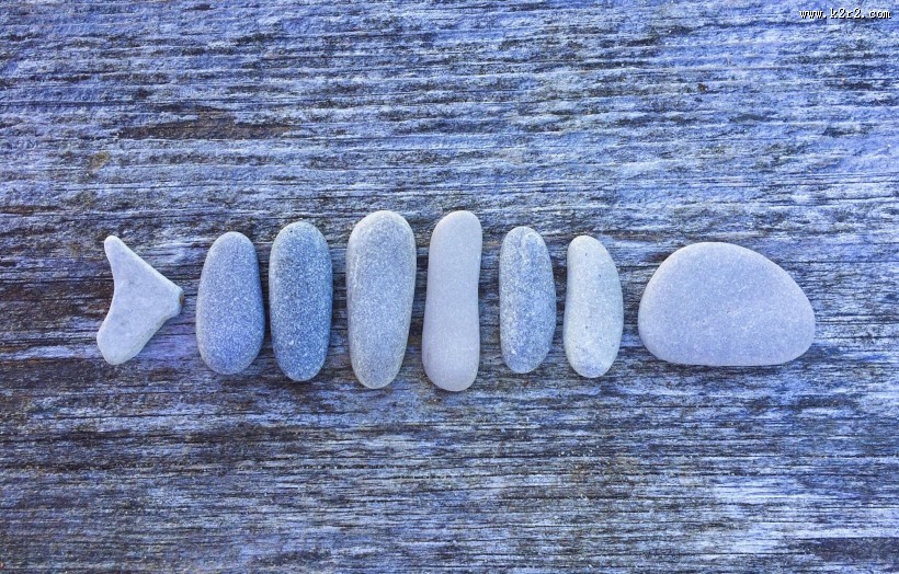 奇形怪状的小石头图片