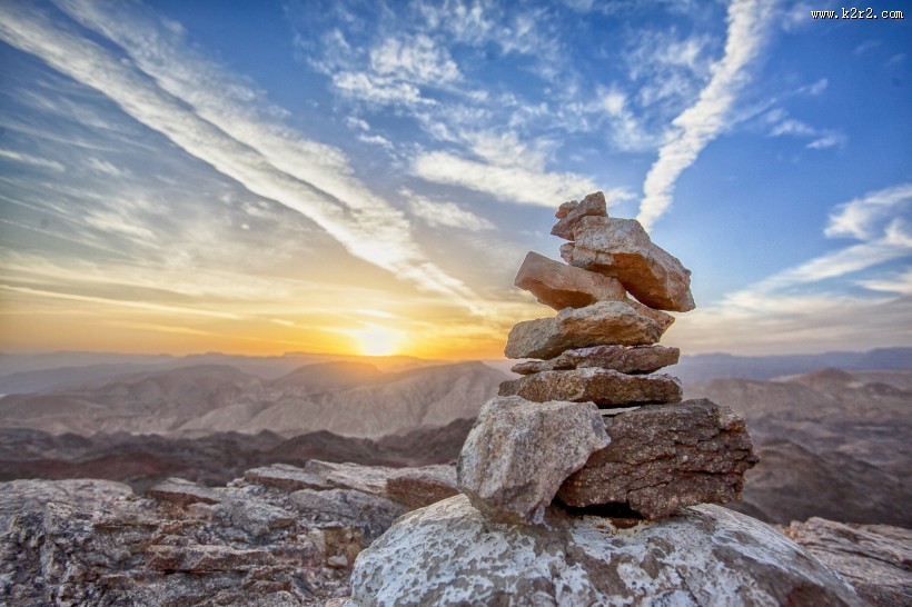 奇形怪状的小石头图片