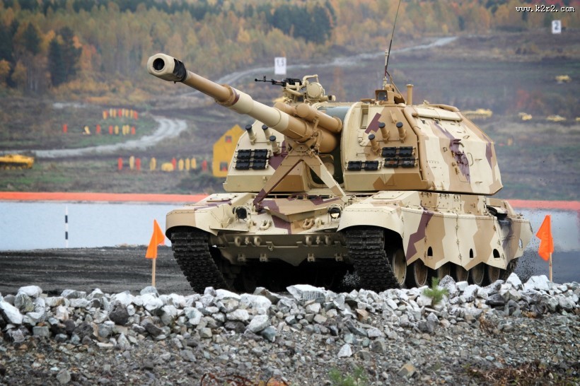 俄罗斯联盟152毫米双管自行火炮图片