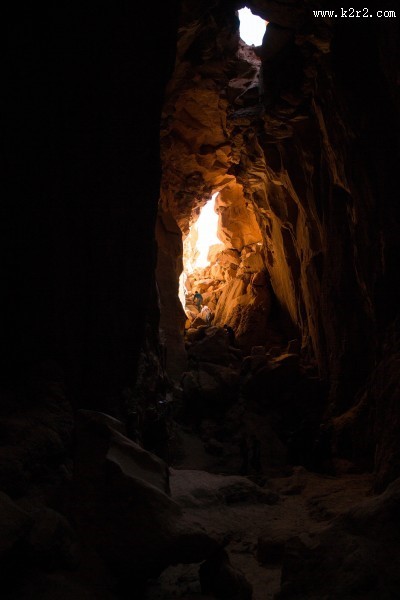 神秘的洞穴图片