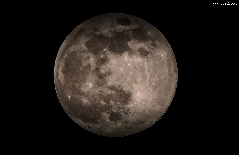 圆圆的月亮图片