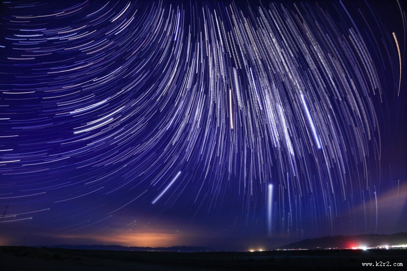 漂亮的星轨星空图片