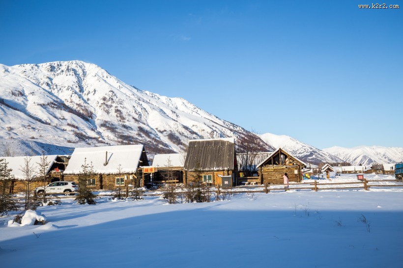 寒冷的冬季雪景图片