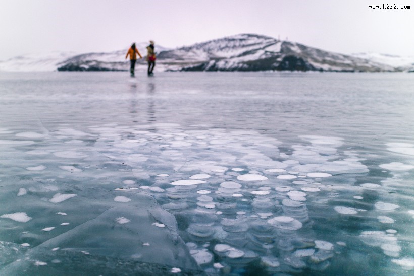冷冻的冰面图片