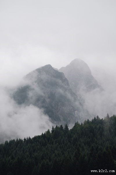 山间的雾图片