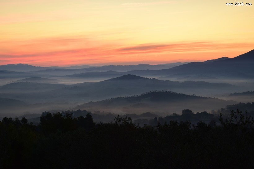 跌言起伏的群山图片大全