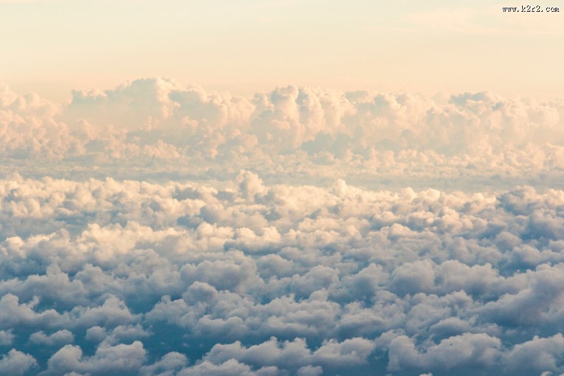 浓厚的云层图片