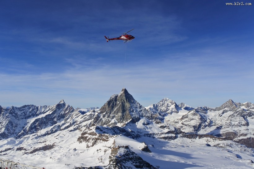 阿尔卑斯雪山风景图片