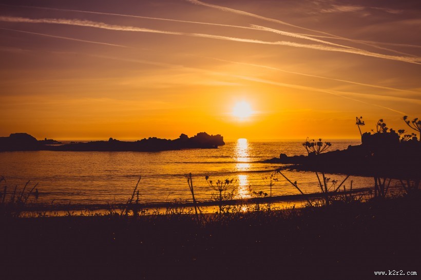 太阳的东升西落图片