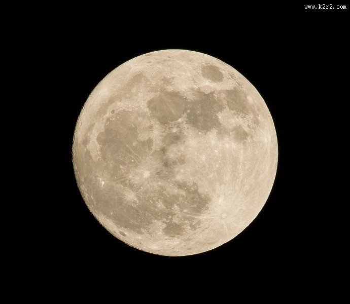 圆圆的月亮图片