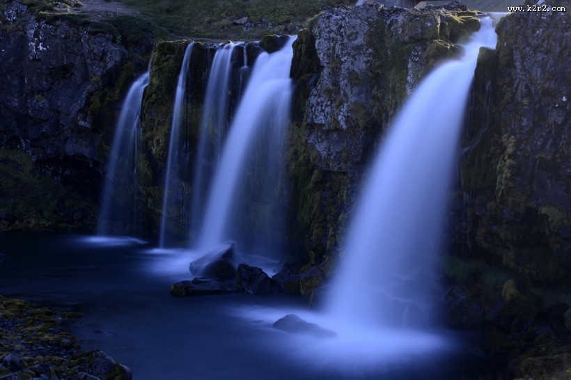 气势磅礴的瀑布图片